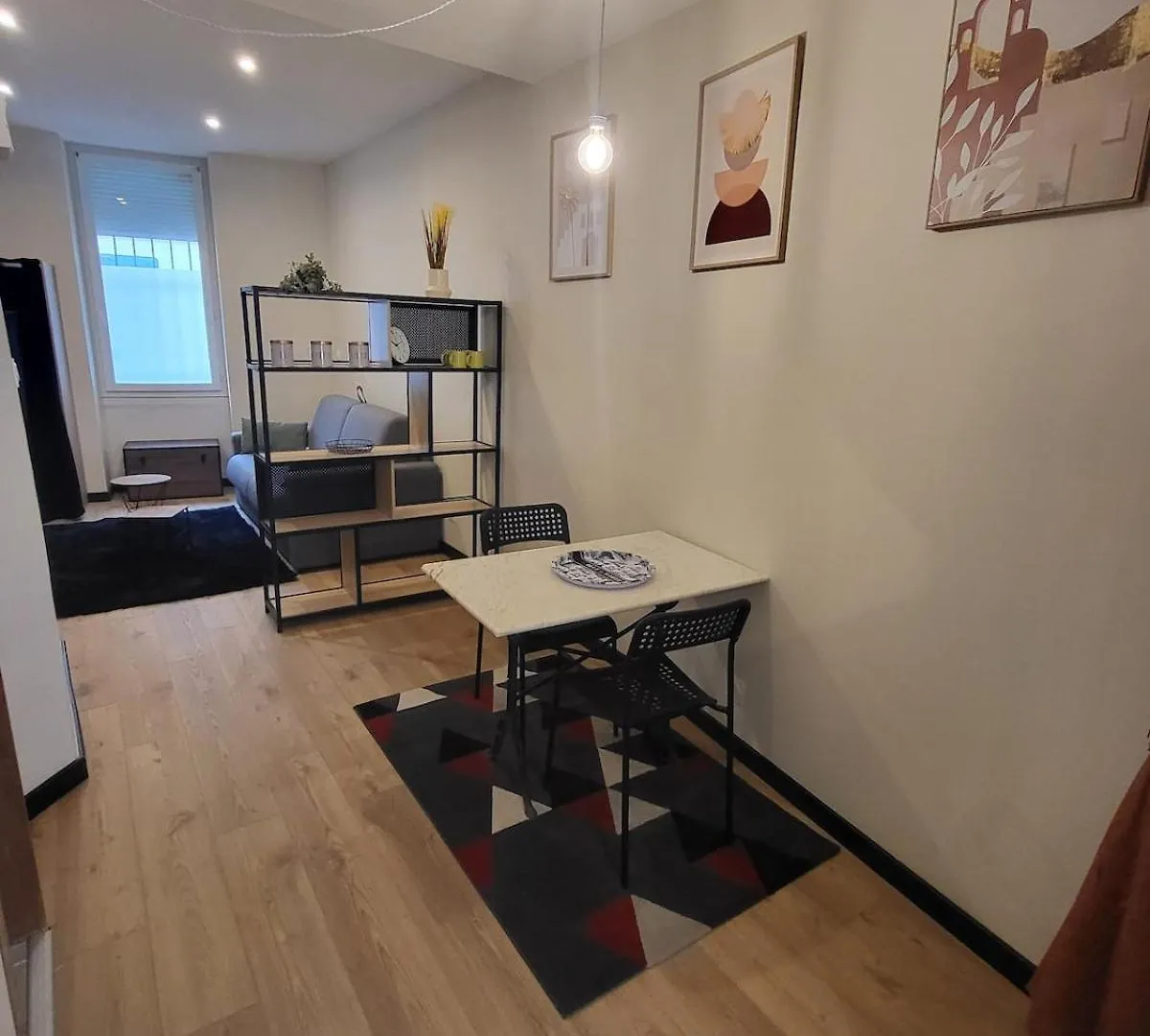 Apartment Square Perdiguier Studio Avec Terrasse Avignon France